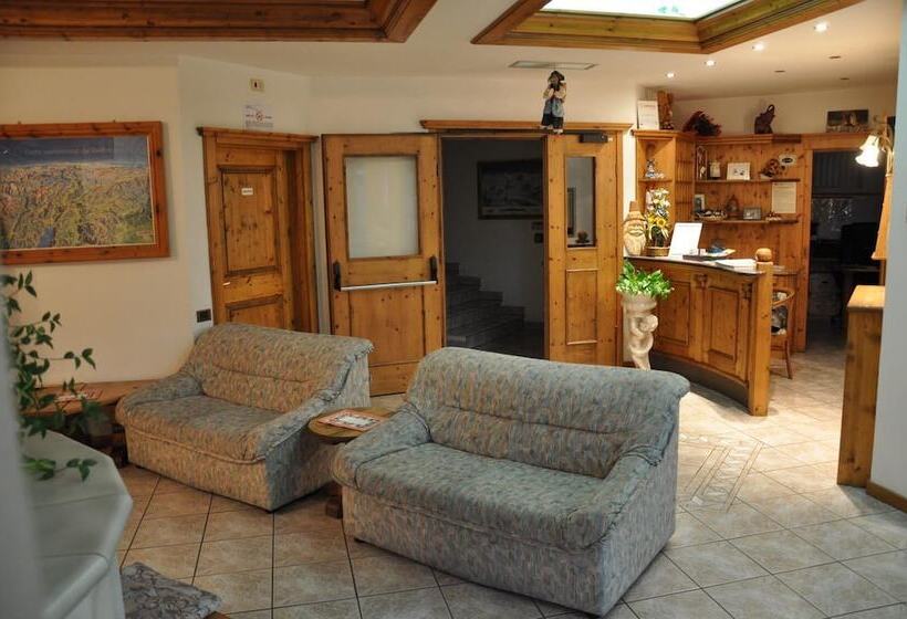 בית מלון כפרי Albergo Dolomiti