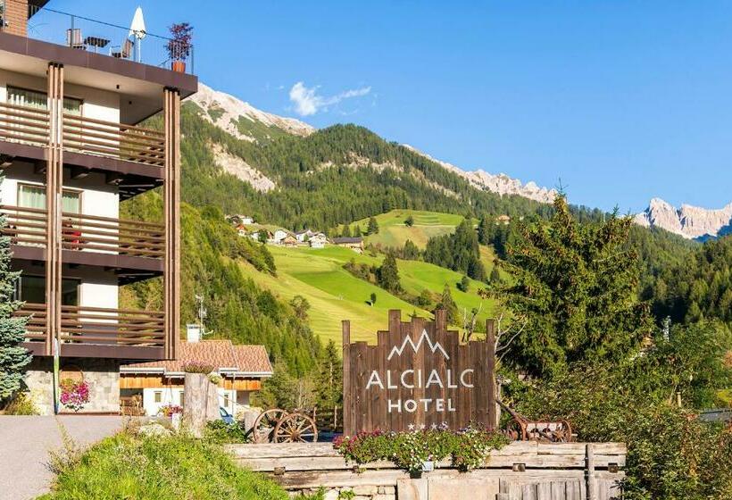 Отель Alcialc