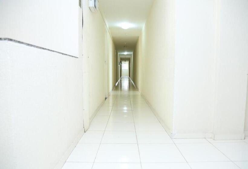 فندق Avelan Plaza