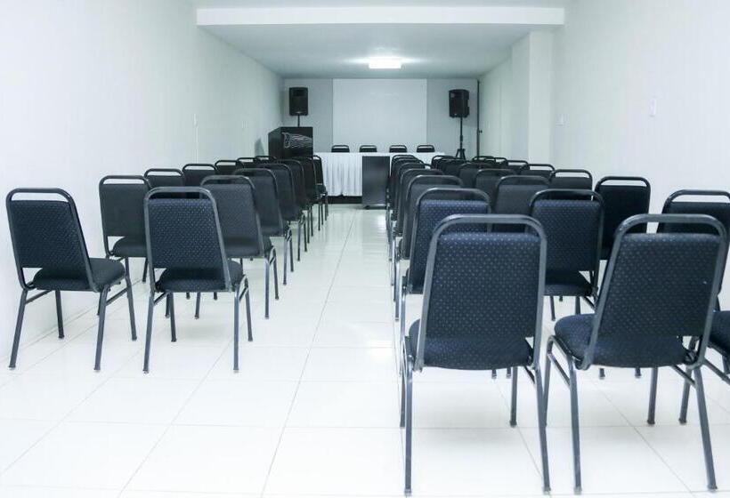 فندق Avelan Plaza