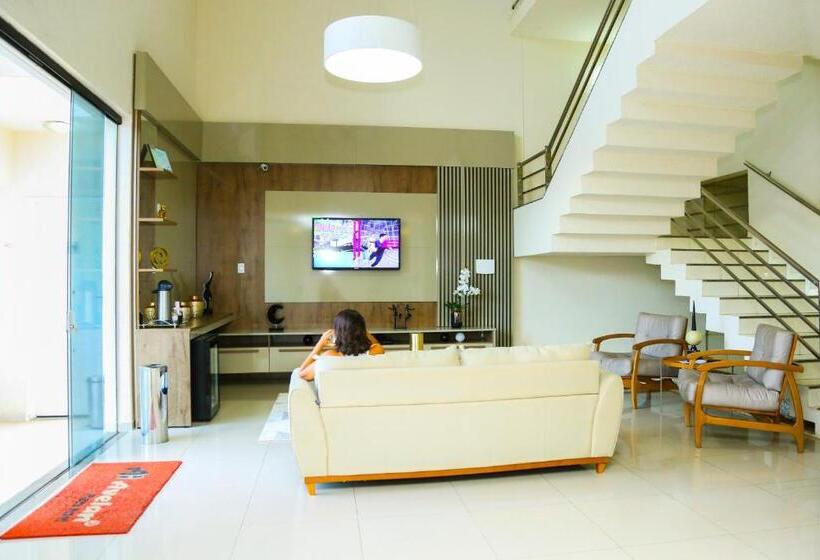 فندق Avelan Plaza