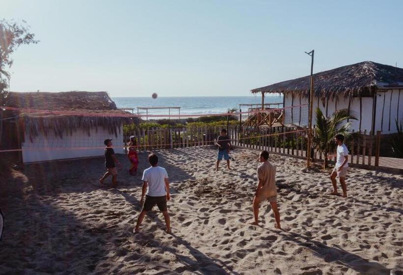 호텔 El Refugio De Vichayito