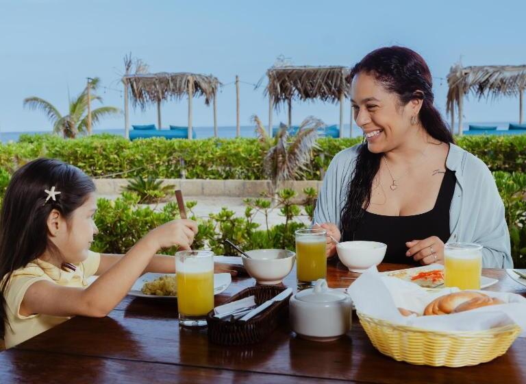 호텔 El Refugio De Vichayito