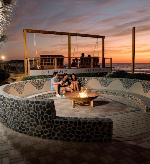 호텔 El Refugio De Vichayito