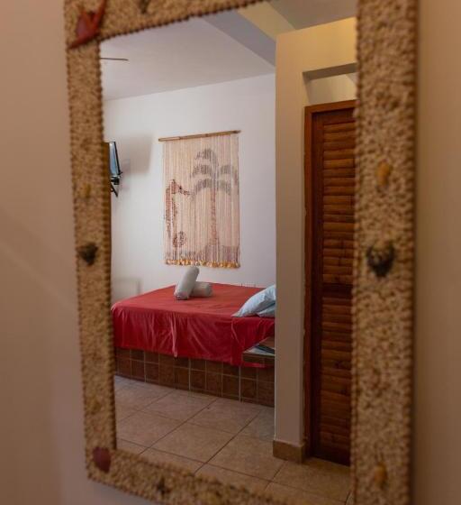 호텔 El Refugio De Vichayito