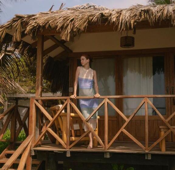 호텔 El Refugio De Vichayito