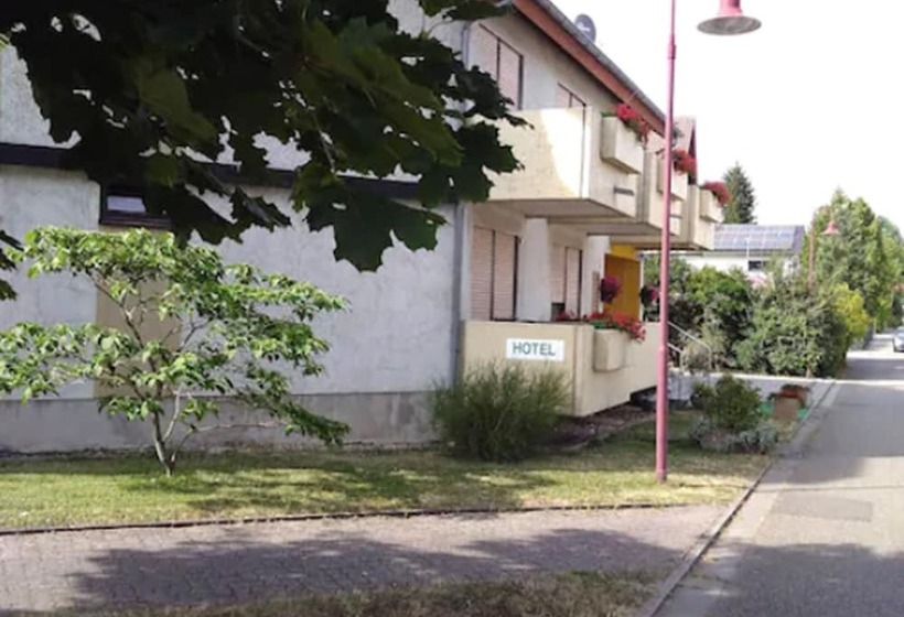 Отель Filoxenia Am Deutschen Weintor