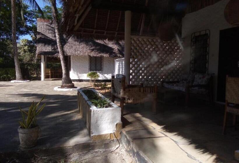 酒店 Glory Ocean Villas   Diani