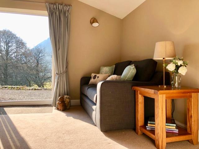 Отель Kirkstile Inn