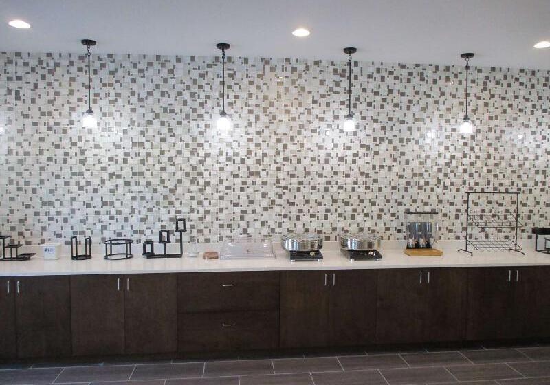 فندق La Quinta Inn & Suites By Wyndham Jackson Cape Girardeau