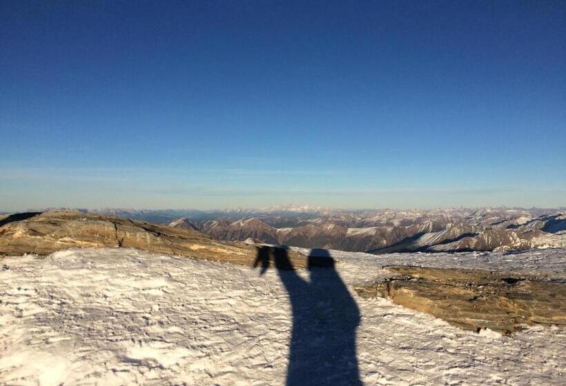 בית מלון כפרי Locus Malontina