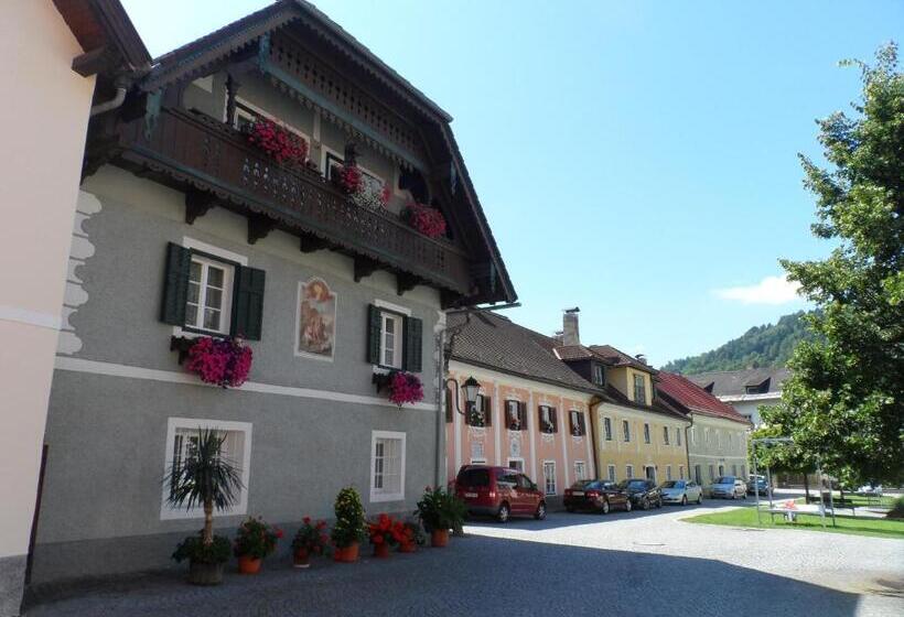 בית מלון כפרי Locus Malontina