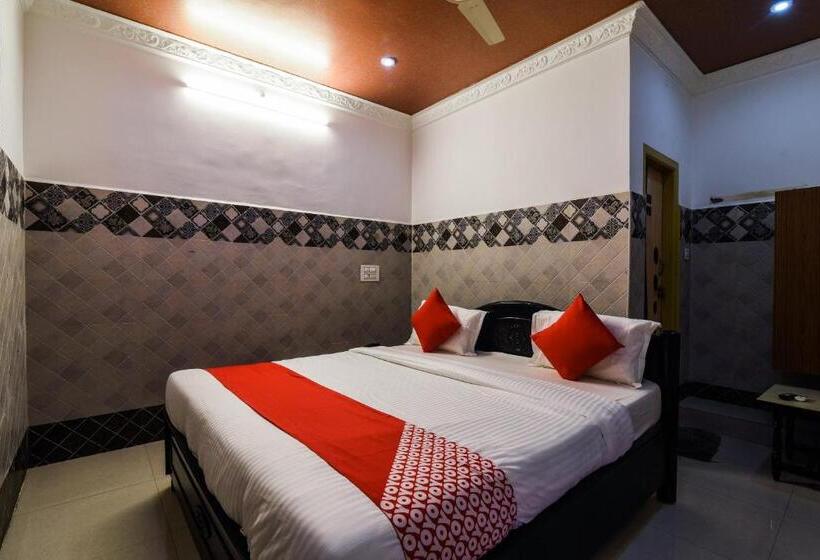호텔 Oyo 33005 Jkr Residency