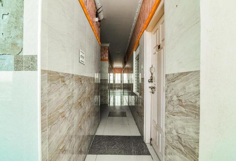 호텔 Oyo 33005 Jkr Residency