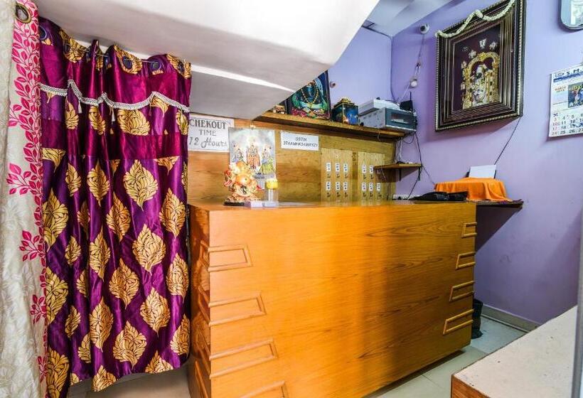 호텔 Oyo 33005 Jkr Residency