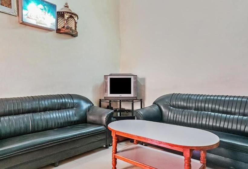 Отель Oyo 36998 Shobha S Guest House