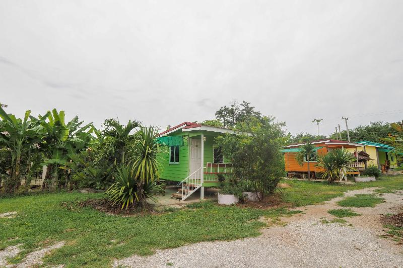 호텔 Oyo 75325 Our House Tha Sao