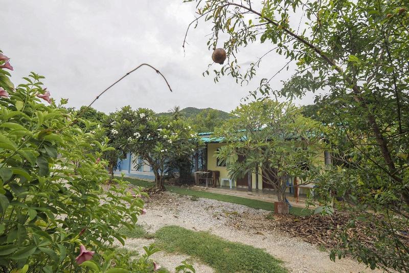 호텔 Oyo 75325 Our House Tha Sao