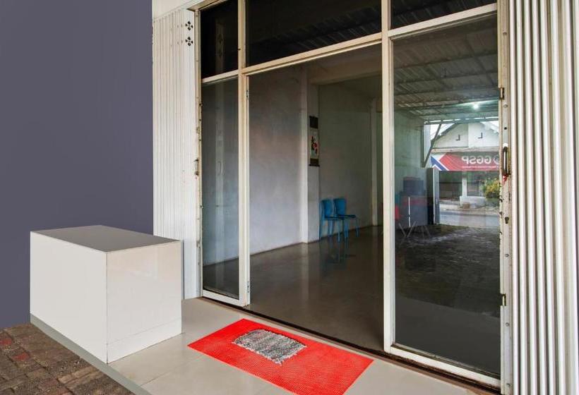 فندق Oyo Life 3358 Griya Aisyah Residence 2