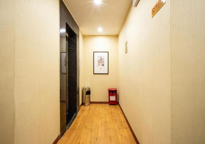 בית מלון כפרי Pai S·guiyang International Convention And Exhibition Center New World