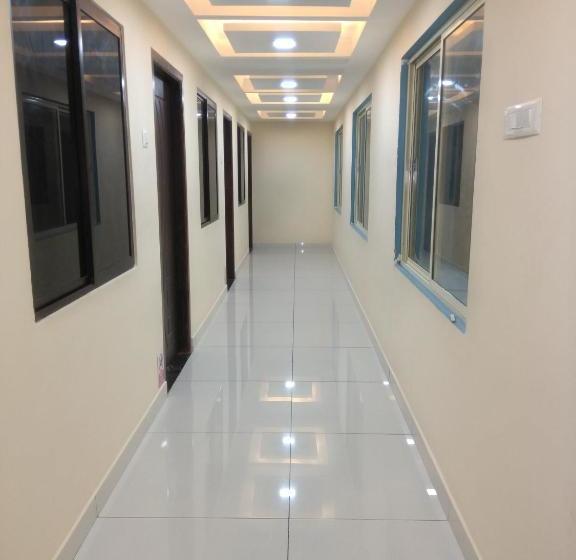 Hotel Pgr Thirunallar