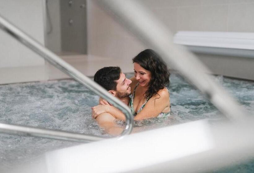 בית מלון כפרי Split