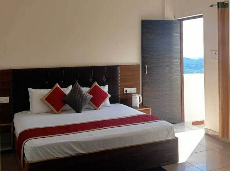 בית מלון כפרי Sunny Pines Resort