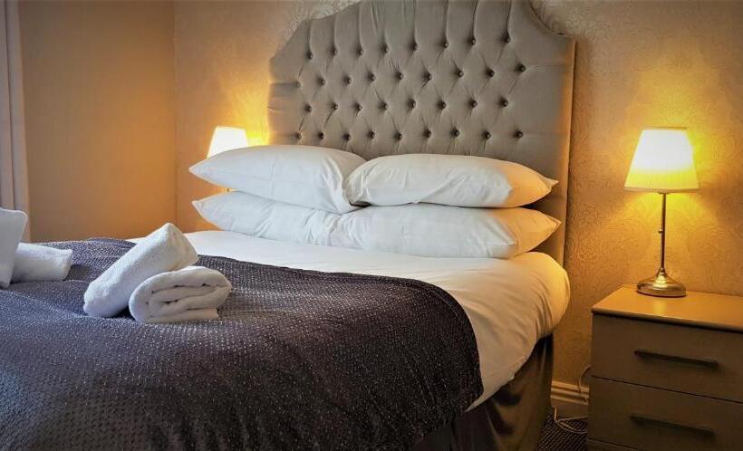 ホテル The Paddocks