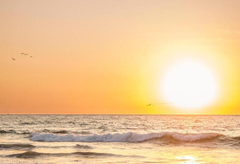 هتل Villa Aqua Boutique Vichayito