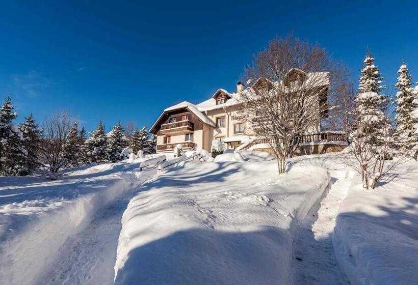 ホテル Villa Karolina