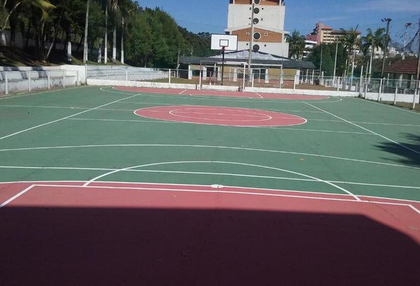 Lindo Flat No Cavalinho Branco Com Piscina Aquecida A17