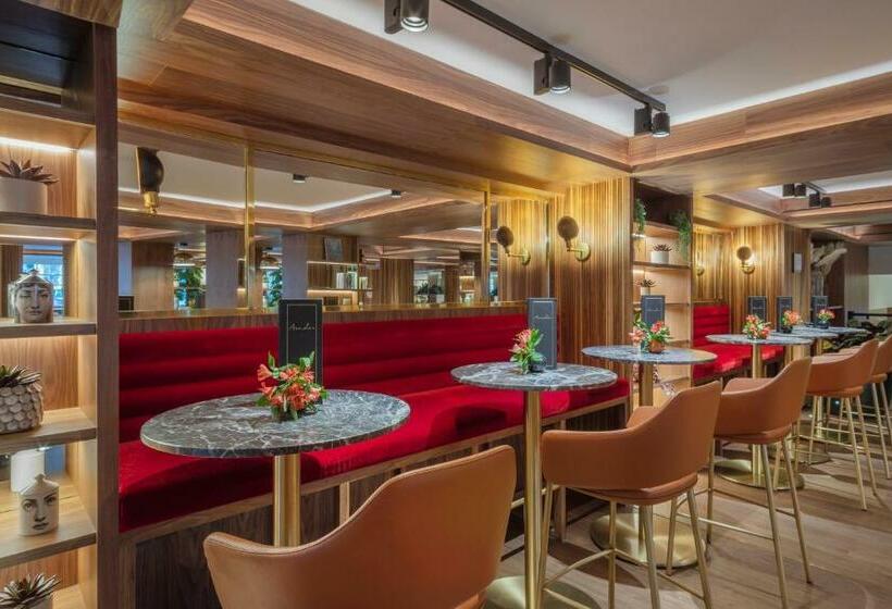 Meliá White House Hotel Apartments