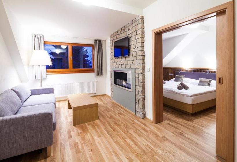 ペンション Resort Líšenský Dvůr