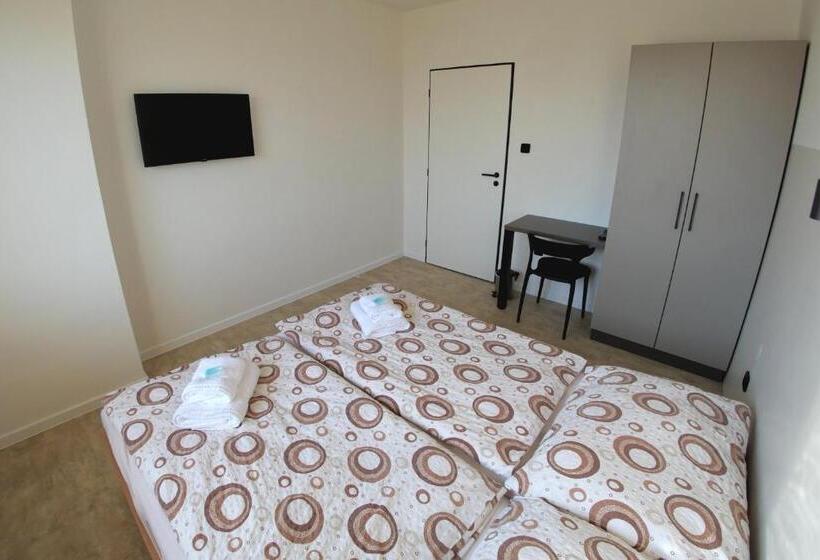 膳宿费 Penzion Tenis Klub Deza