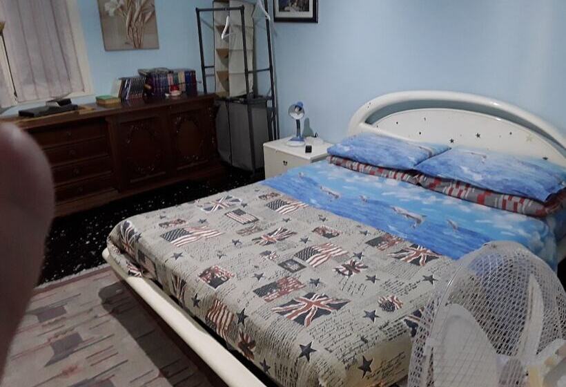 膳宿费 Room In Guest Room   Valle Degli Ulivi   Liguria, Italia