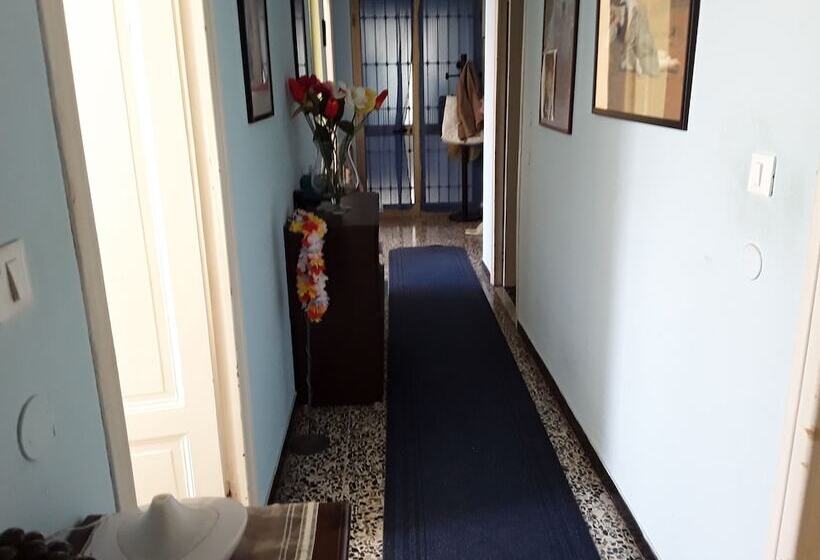 膳宿费 Room In Guest Room   Valle Degli Ulivi   Liguria, Italia