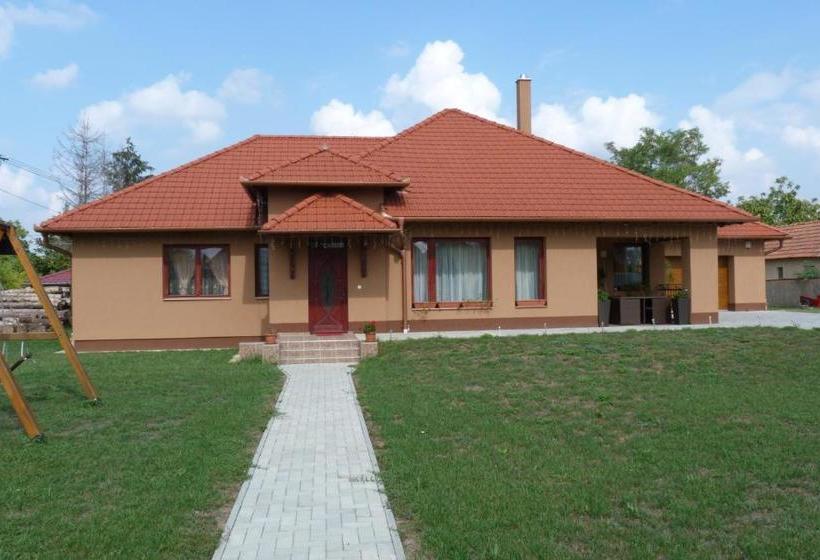 פנסיון Tordai Vendégház