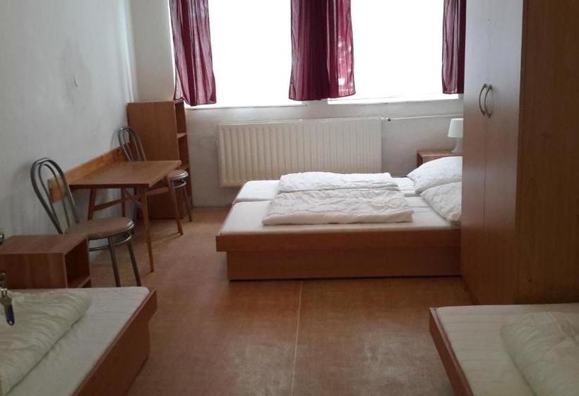 פנסיון Turistická Ubytovna Zámeček