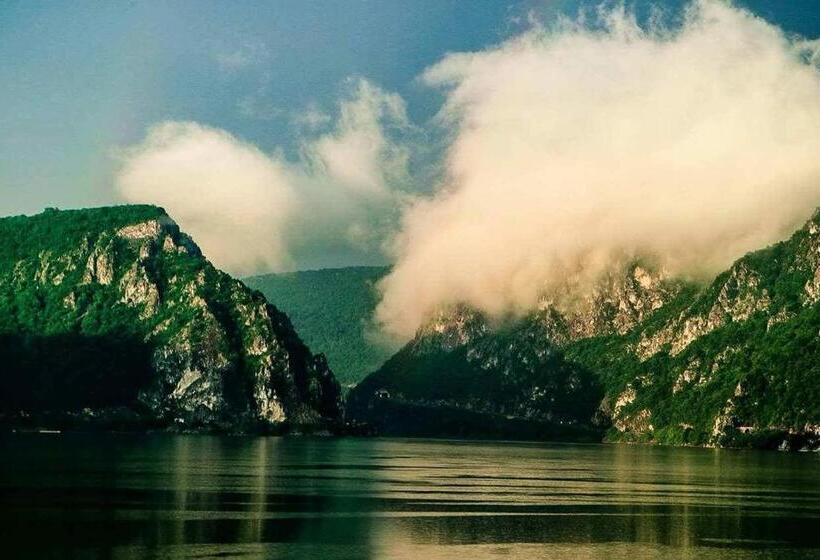 ペンション Vila Golful Dunării