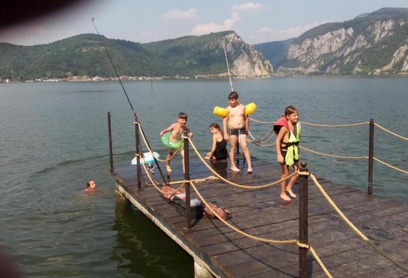 ペンション Vila Golful Dunării