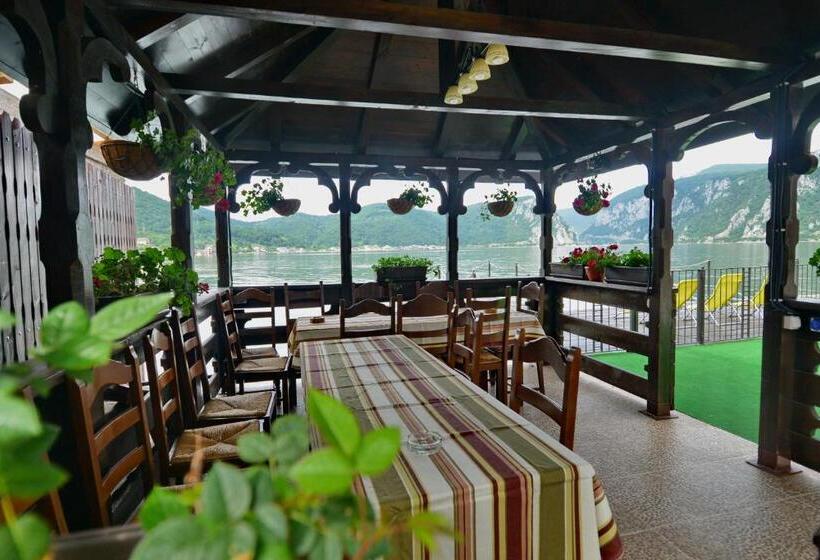 ペンション Vila Golful Dunării