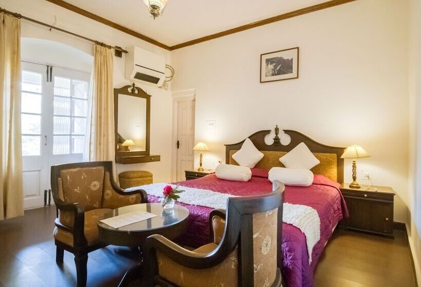 אתר נופש Tree Of Life Grand Oak Manor Binsar