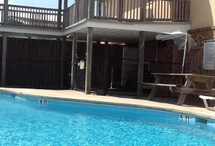 Sandpiper Motel
