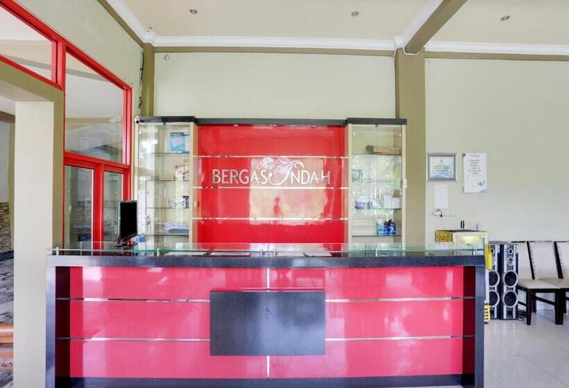 Urbanview Hotel Bergas Indah Bandungan By Reddoorz