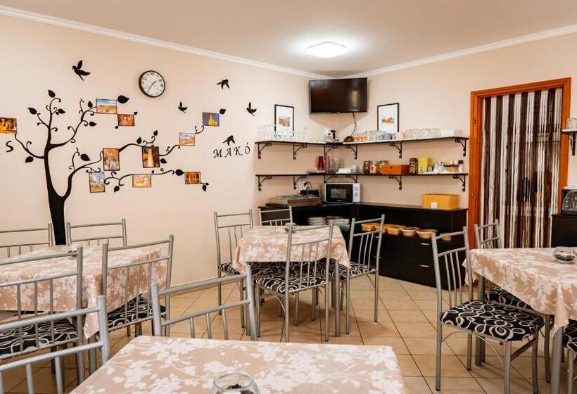 住宿加早餐  Oázis Panzió