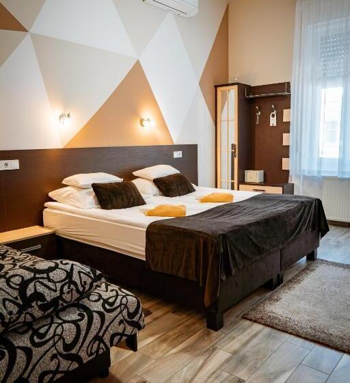 住宿加早餐  Oázis Panzió