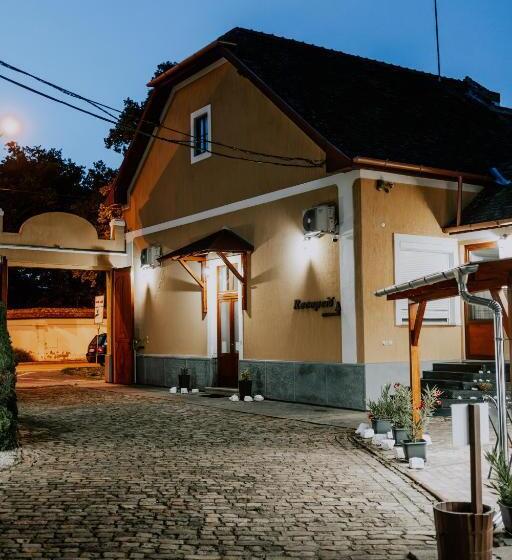 住宿加早餐  Oázis Panzió