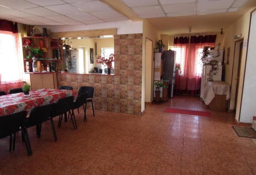 צימר Pensiunea Ando