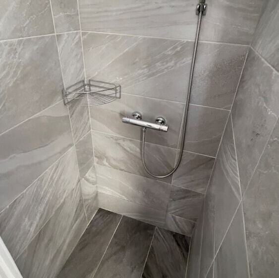 مبيت وإفطار Végvári Hotel Eger