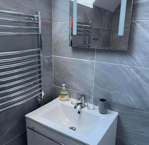 مبيت وإفطار Végvári Hotel Eger